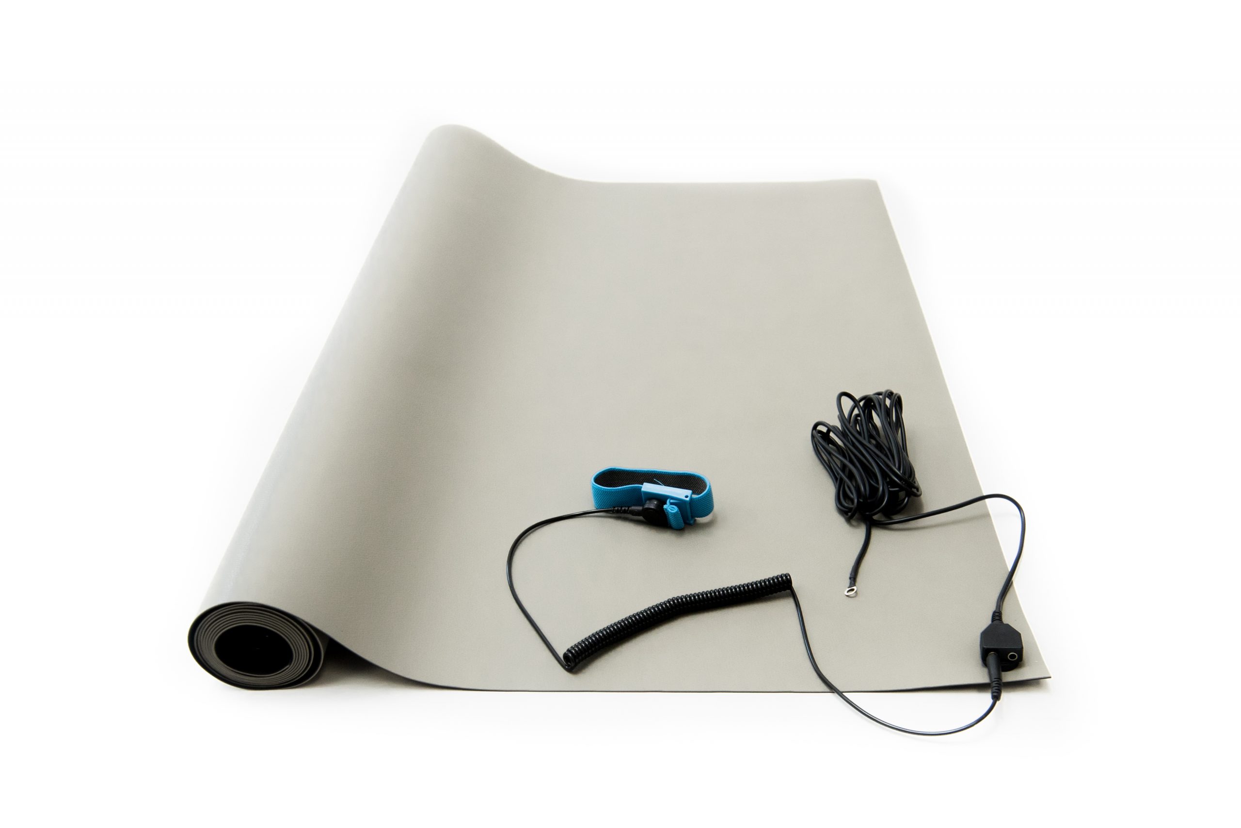 Blue 2.5 Wide x 4 Long x 0.093 Thick Bertech ESD 3 Layer Vinyl Mat Kit with a Wrist Strap and a Grounding Cord 